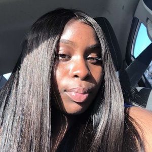 Meet your Posher, Sharya